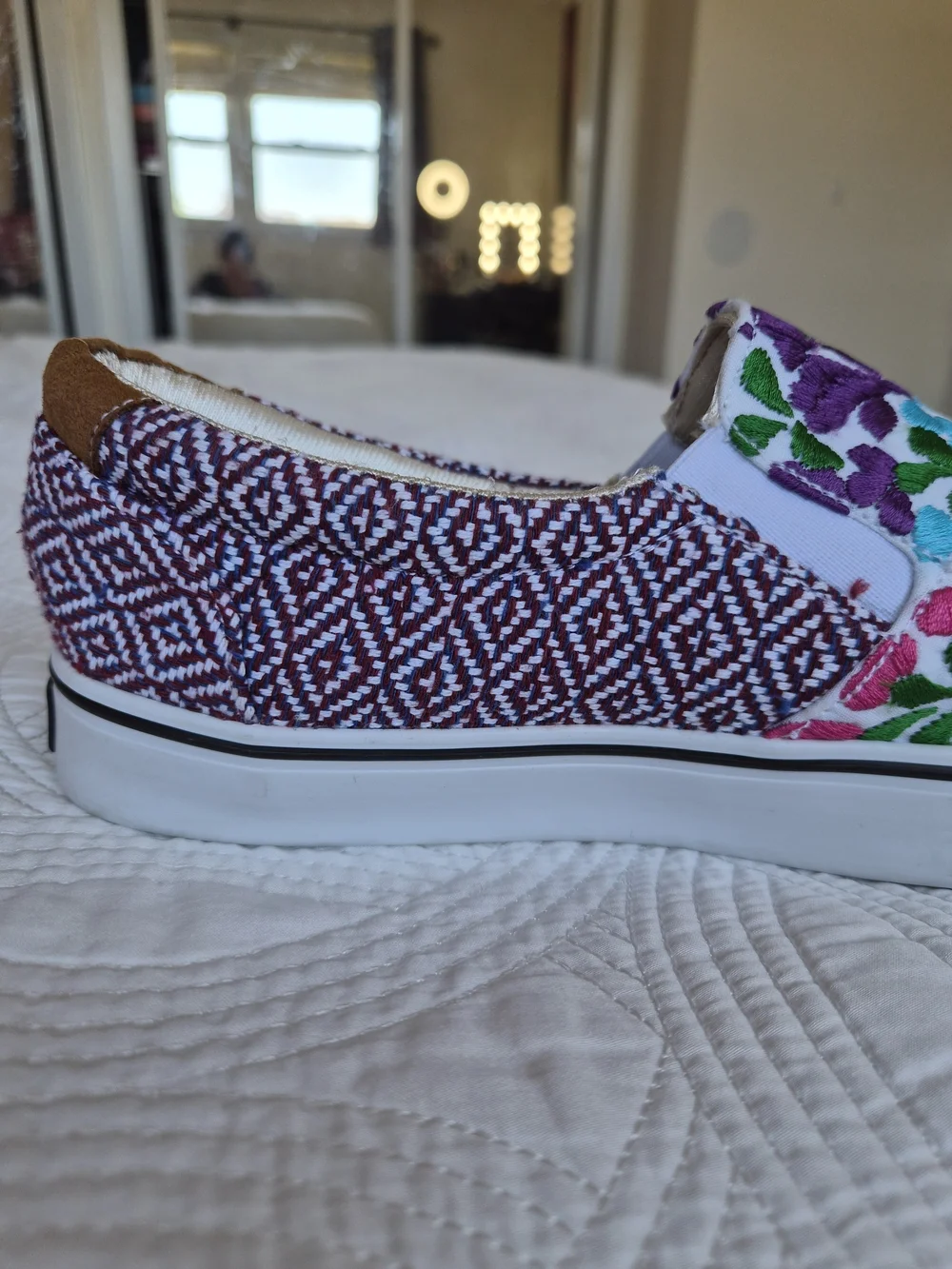 LIKE NEW Ndavaa Embroidered Floral Slip-On Sneakers - Multicolor Mens 8